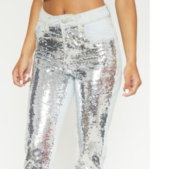 PrettyLittleThing Denim - LIGHT WASH SEQUIN MOM JEAN